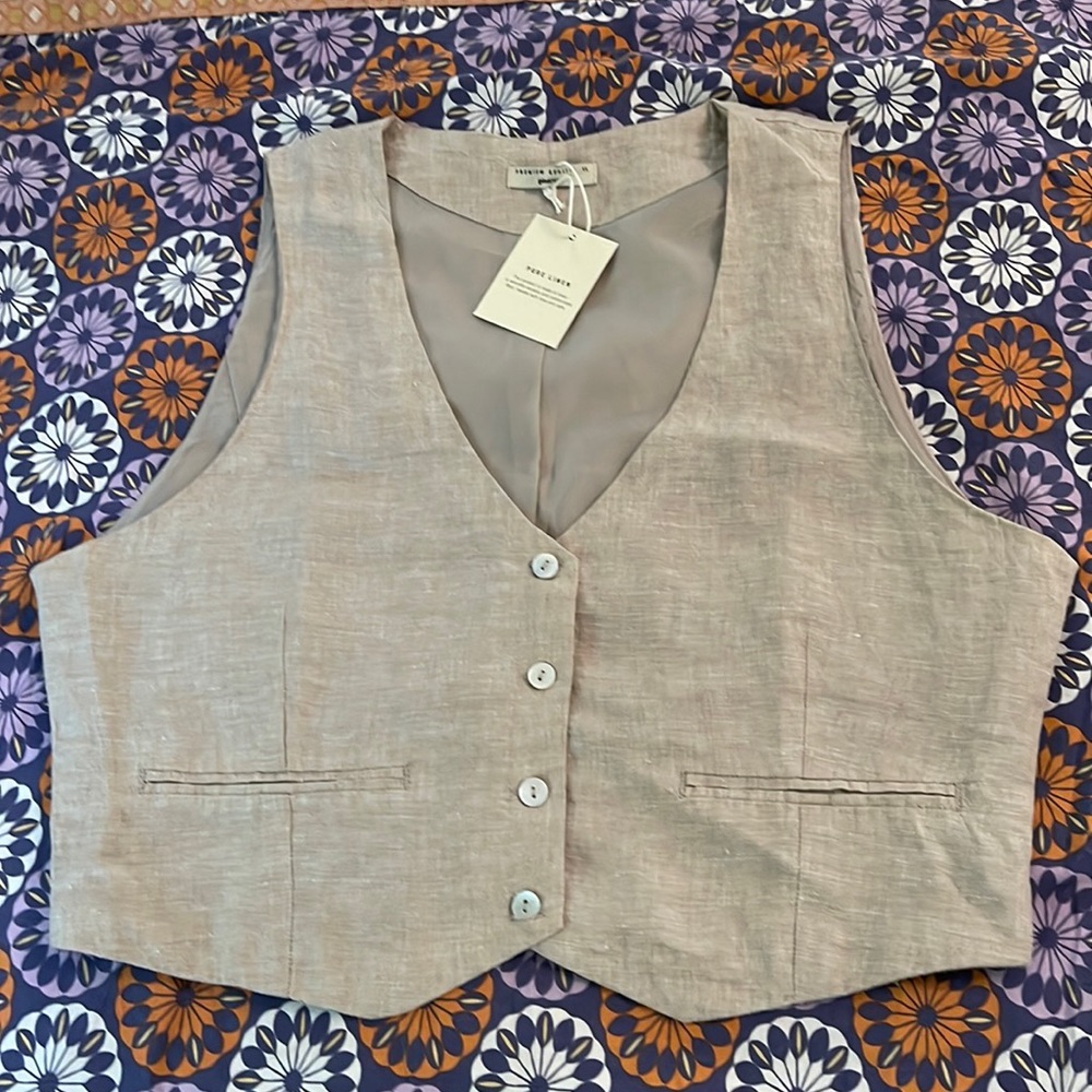 Women’s XL 100% Linen Vest NWT premium quality